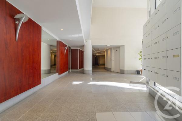 Appartement F3 à vendre  3 pièces - 68 m2 MARSEILLE - 13004