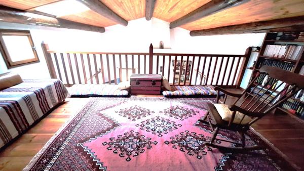 Maison à 6 pièces LAURIS (84) terrain 3136 m²