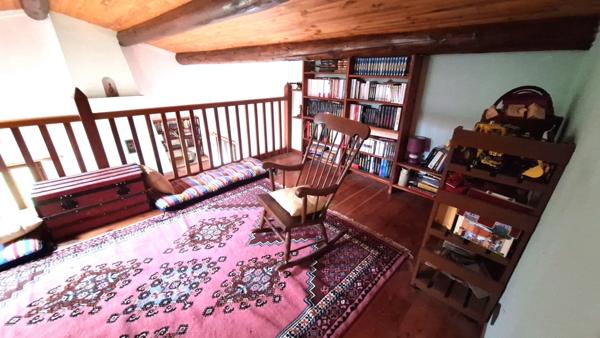 Maison à 6 pièces LAURIS (84) terrain 3136 m²