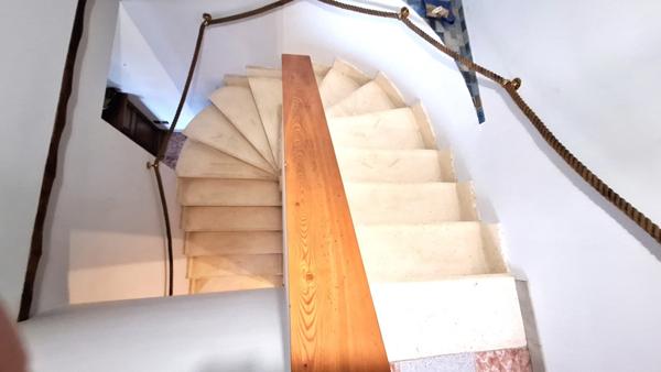 Maison à 6 pièces LAURIS (84) terrain 3136 m²