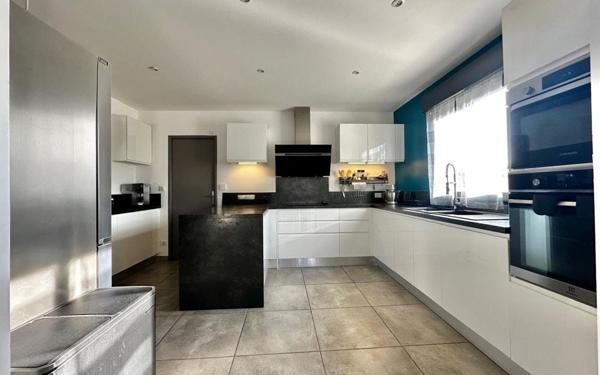 Maison à vendre    5 pièces • 128 m2 Marsillargues