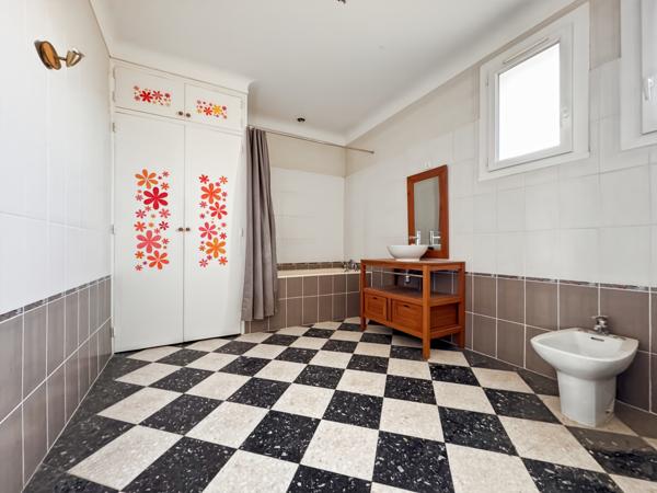 Sorgues (84700) Maison Sorgues 5 pièce(s) 160 m2