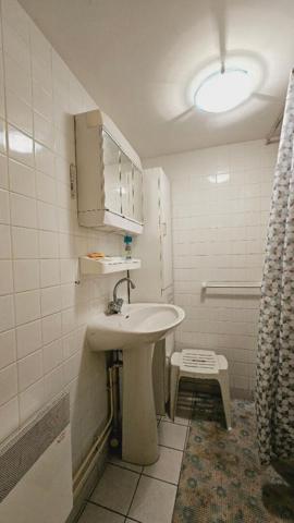 MAISON 3 PIECES 2 CHAMBRES SOUS-SOL GARAGE JARDIN