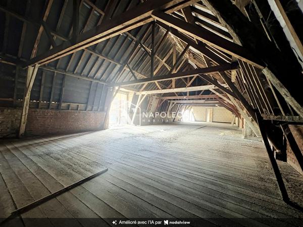 Loft à rénover d’environ 100 m² à vendre à Roubaix – T4 possible et parking