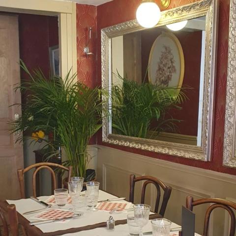 Murs et Fonds de commerce Restaurant traditionnel - à vendre CLAMECY (58)