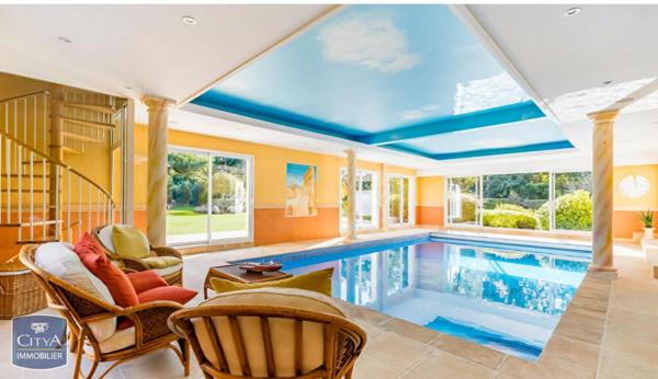 Maison à vendre 9 pièces 680m²