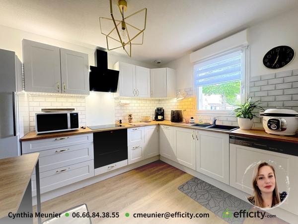 Maison
         4 pièces
        - 80 m²