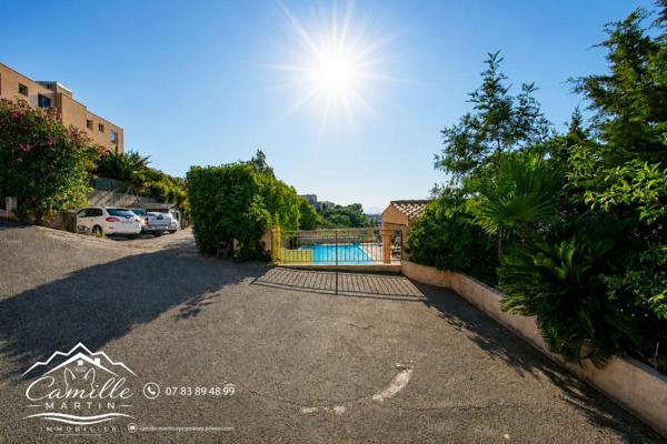 Ensemble de 2 immeubles comprenant 7 appartements sur terrain de 2362m²