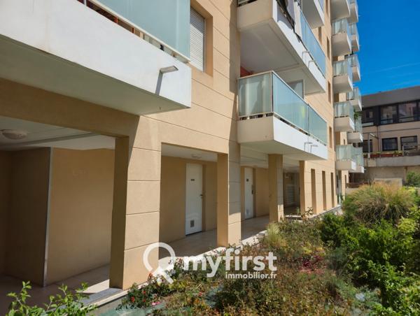 Toulon (83000) Appartement avec parking, vend loué sur l'Aguillon