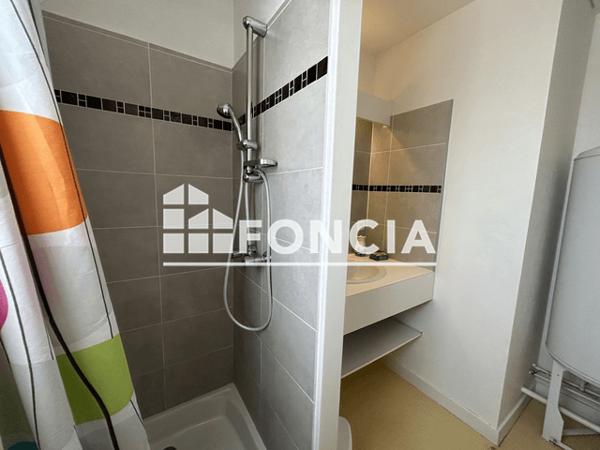 Location Appartement meublé 2 pièces 39.69 m² - 201 RUE DES COUREILLES La Rochelle 17000