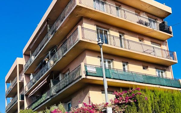 Appartement à vendre    3 pièces • 55,86 m2 Nice