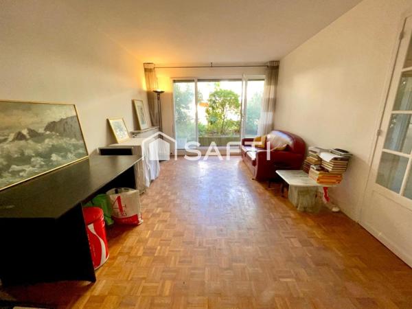 Grand studio avec jardin à 50m du métro et des commerces