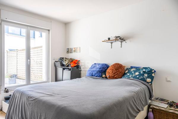 Maison et appartement avec garage à Lille