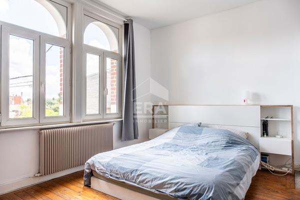 Maison et appartement avec garage à Lille