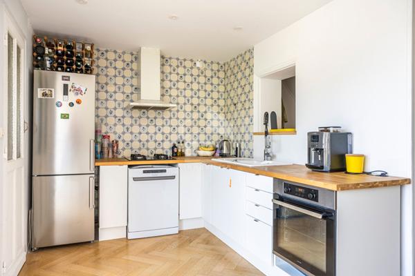 Maison et appartement avec garage à Lille