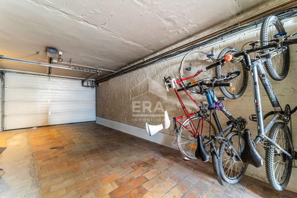 Maison et appartement avec garage à Lille