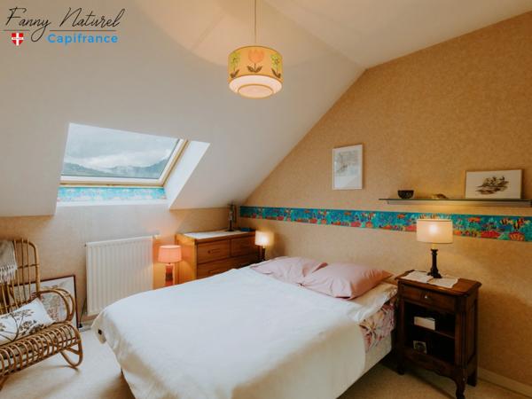 A vendre : Appartement T5 en Duplex avec terrasse et place de parking- Dernier étage- centre CHAMBERY (73)