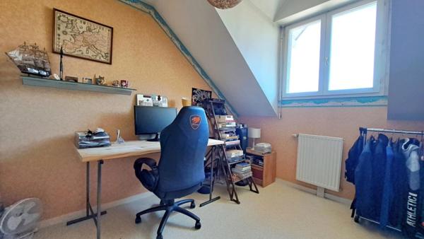 A vendre : Appartement T5 en Duplex avec terrasse et place de parking- Dernier étage- centre CHAMBERY (73)