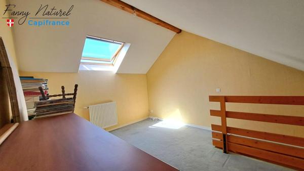 A vendre : Appartement T5 en Duplex avec terrasse et place de parking- Dernier étage- centre CHAMBERY (73)