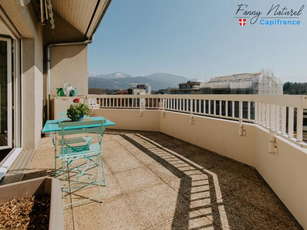 A vendre : Appartement T5 en Duplex avec terrasse et place de parking- Dernier étage- centre CHAMBERY (73)