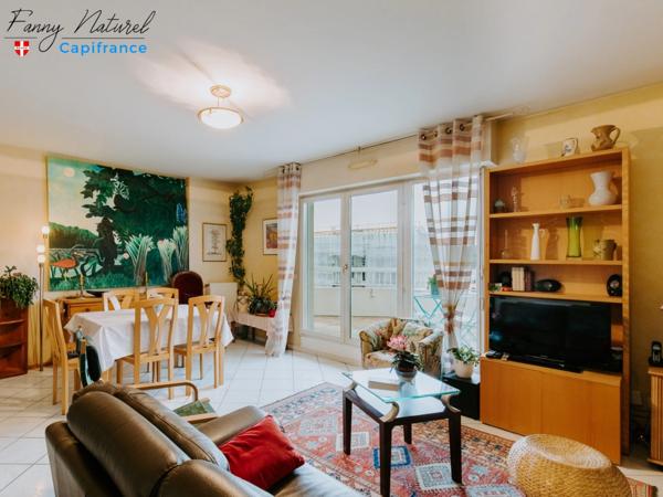 A vendre : Appartement T5 en Duplex avec terrasse et place de parking- Dernier étage- centre CHAMBERY (73)