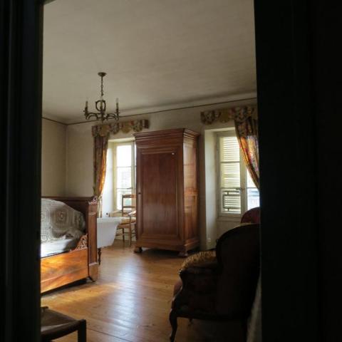 Grande maison de caractère, jardin, garages