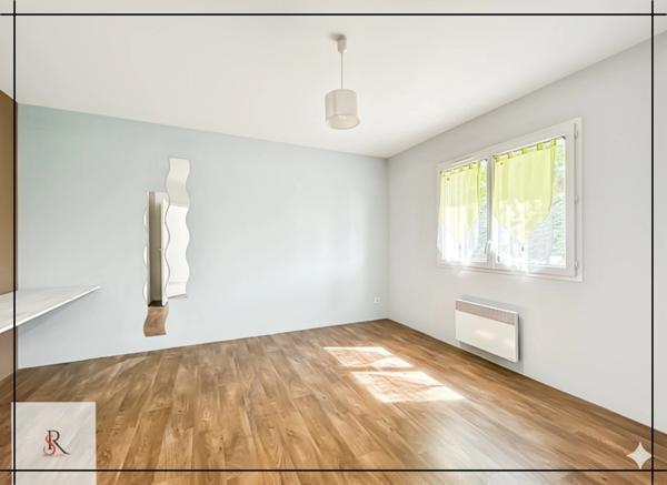 Maison familiale de 212m² avec jardin 1200m² et piscine - 6 chambres