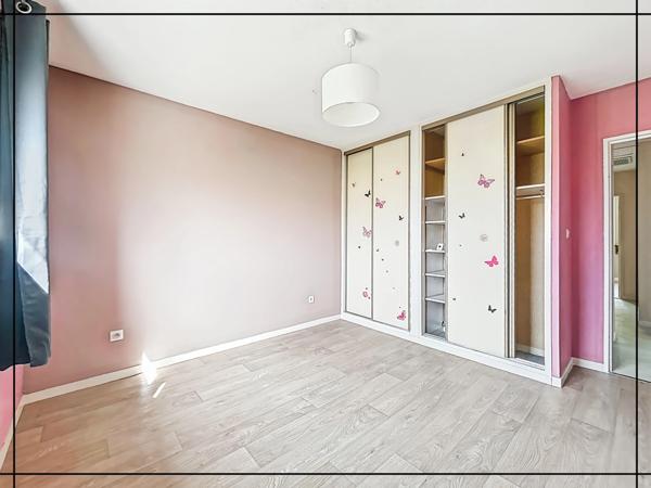 Maison familiale de 212m² avec jardin 1200m² et piscine - 6 chambres