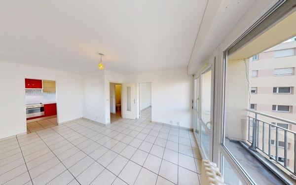 Appartement à vendre    2 pièces • 47 m2 Metz