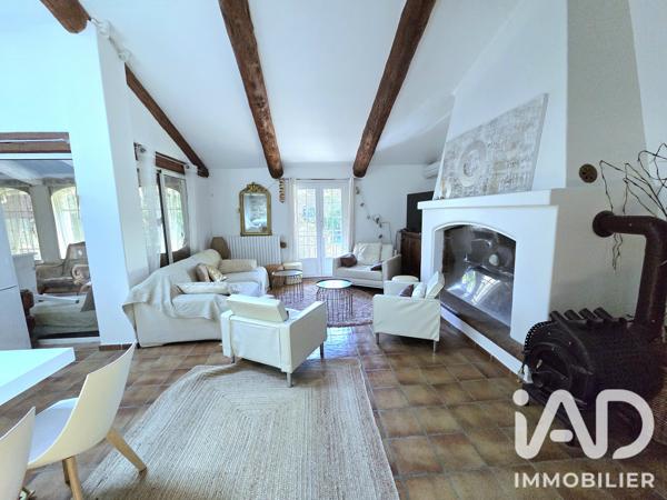 Maison à vendre 5 pièces 165 m² Caderousse