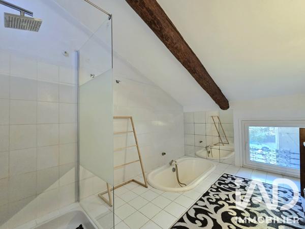 Maison à vendre 5 pièces 165 m² Caderousse