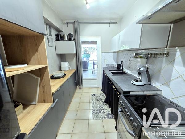 Maison à vendre 5 pièces 165 m² Caderousse