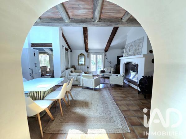 Maison à vendre 5 pièces 165 m² Caderousse