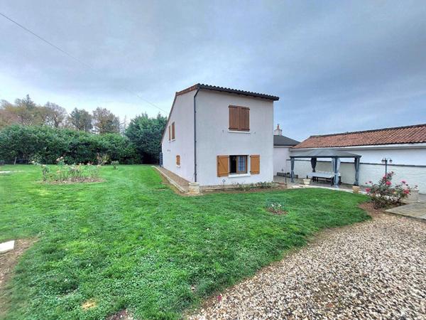 Vente Maison 5 pièces 155 m2 à Iteuil