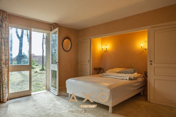 PINCHINATS - ENSEMBLE IMMOBILIER - 230 M2 - TERRAIN 6 400 M2 - 1 500 000