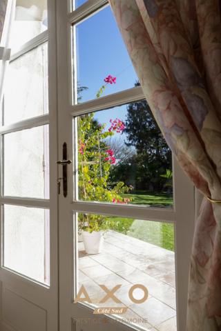 LE MONTAIGUET - MAISON - 240 M2 - PARC 10 000 M2 - PISCINE - POOL HOUSE - 1 499 000