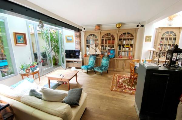 LEVALLOIS PERRET CENTRE VILLE - MAISON DE VILLE AVEC 5 CHAMBRES ET TERRASSE