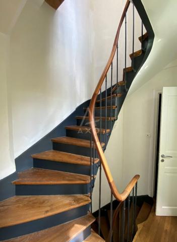 LEVALLOIS PERRET CENTRE VILLE - MAISON DE VILLE AVEC 5 CHAMBRES ET TERRASSE