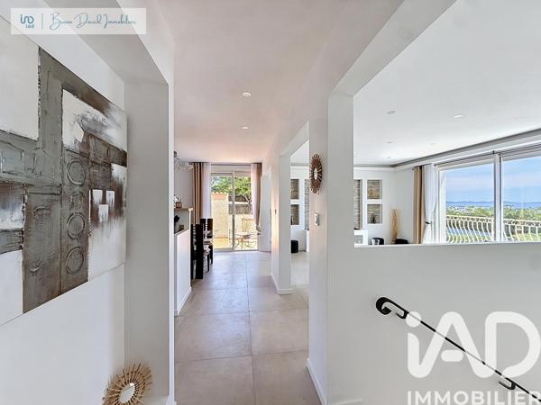 Maison à vendre 6 pièces 147 m² Hyères