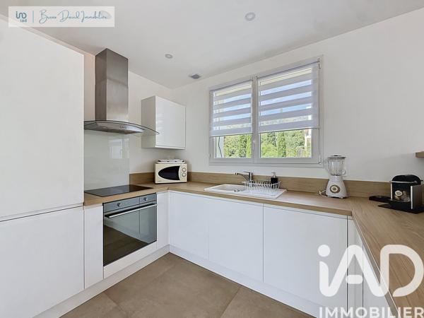 Maison à vendre 6 pièces 147 m² Hyères