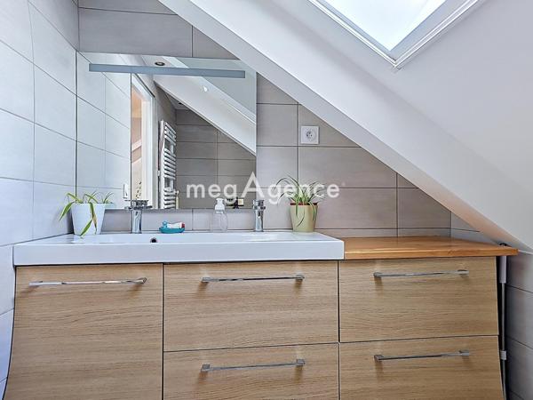 Maison à FLINS-SUR-SEINE, 78410 - 8 pièces 167m²