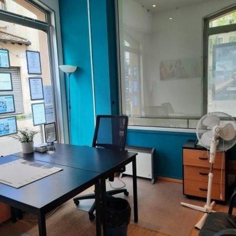 Local professionnel d'exception Avignon IM