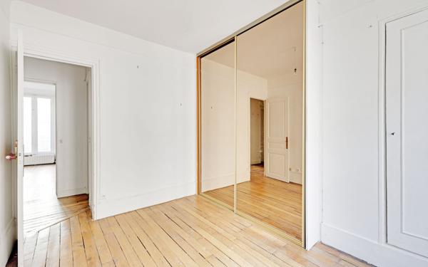 Appartement à vendre    2 pièces • 50 m2 Paris 14