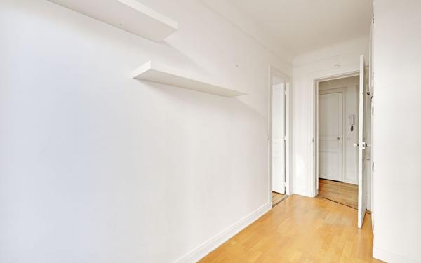 Appartement à vendre    2 pièces • 50 m2 Paris 14