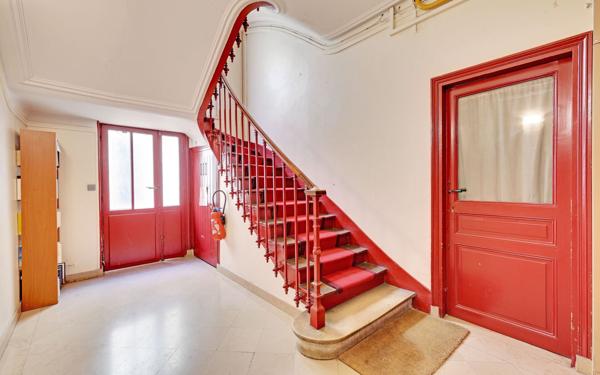 Appartement à vendre    2 pièces • 50 m2 Paris 14