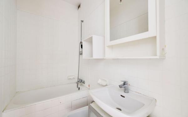 Appartement à vendre    2 pièces • 50 m2 Paris 14