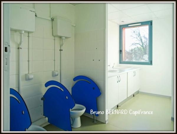 Dpt Hautes Pyrénées (65), à louer LANNEMEZAN - LOCAL DE BUREAUX À LOUER