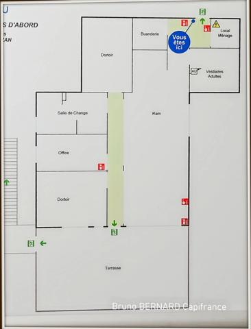 Dpt Hautes Pyrénées (65), à louer LANNEMEZAN - LOCAL DE BUREAUX À LOUER