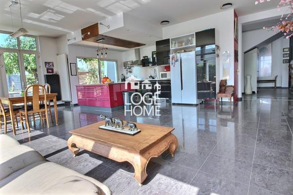 Villa 400m² jardin garage et parkings