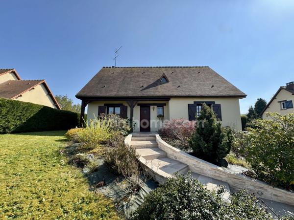 Maison à vendre à Glos (14100), 130 m², 4 chambres, jardin paysager et grand sous-sol, proche Lisieux